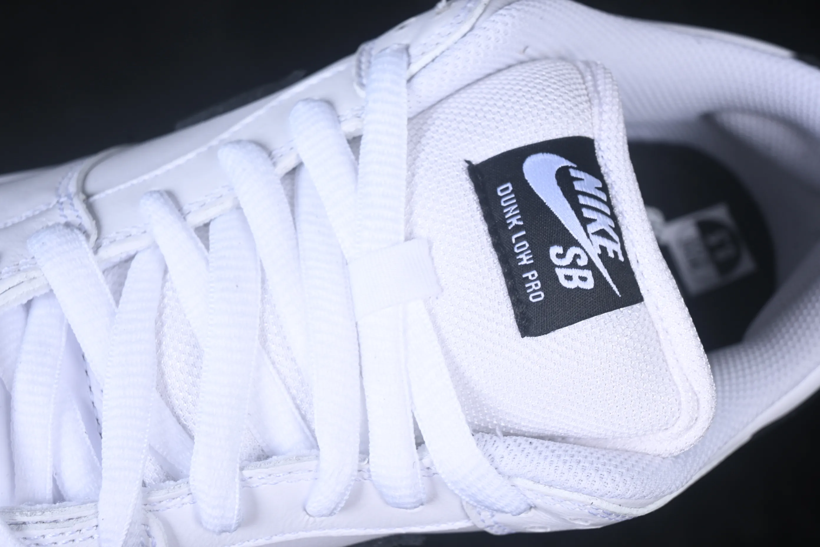 All Categories Nk SB Dunk Series Nk SB Dunk Low Low-top sneakers Foreign trade version Nike SB Dunk Low Classic white and black Full toe layer low-top casual sneakers HF3704-100